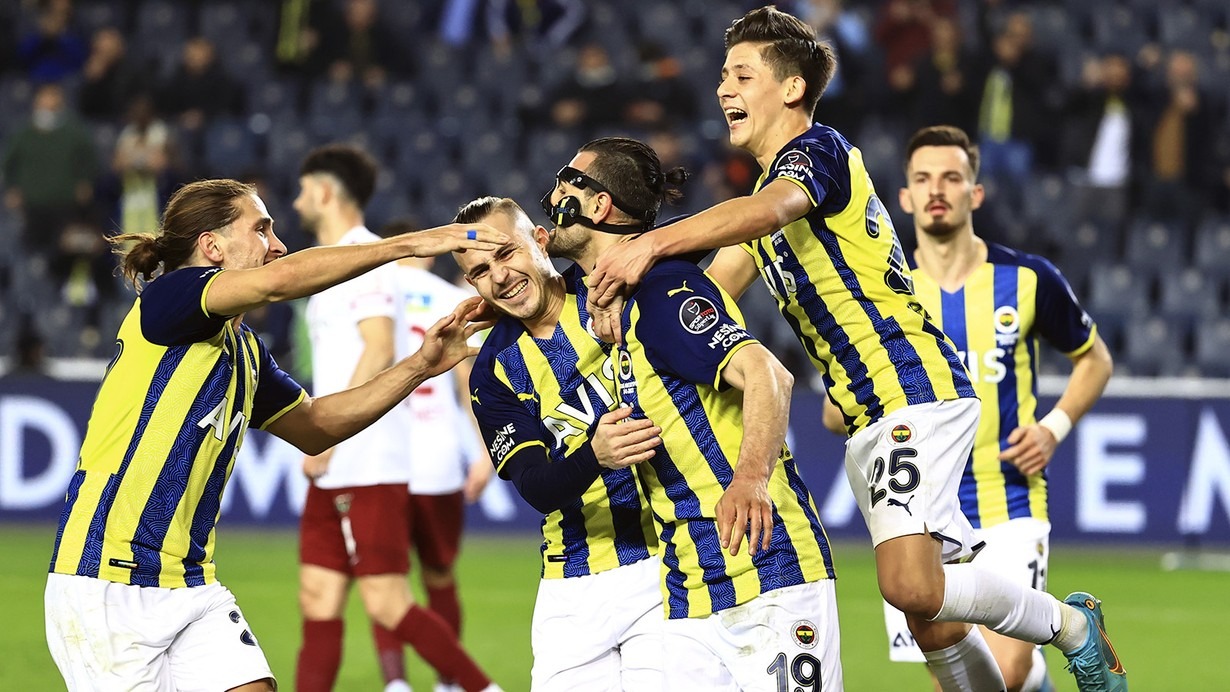 nhan-dinh-soi-keo-hatayspor-vs-fenerbahce-luc-00h00-ngay-27-5-2025-1