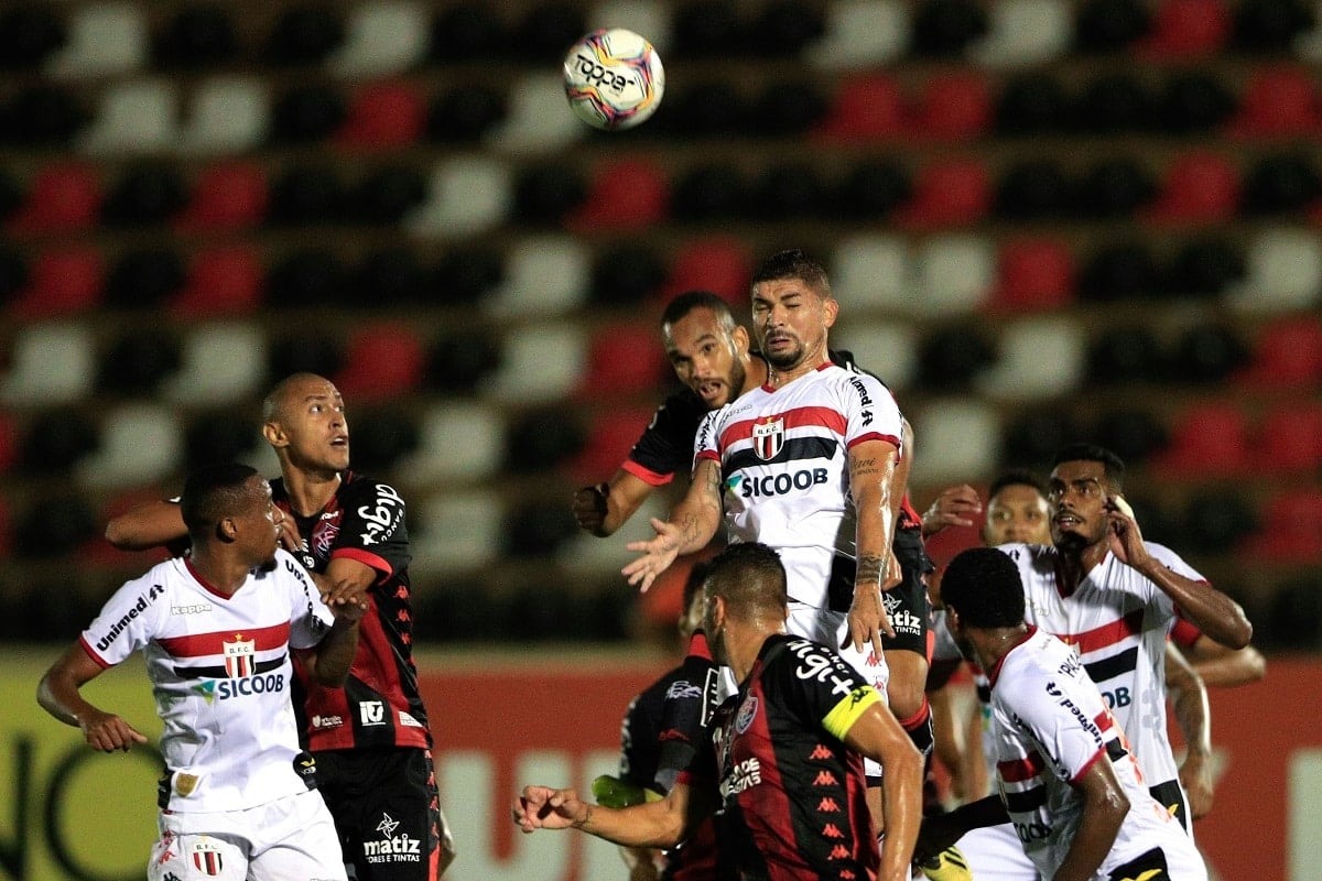 nhan-dinh-soi-keo-botafogo-vs-vitoria-luc-07h30-ngay-17-7-2025-1