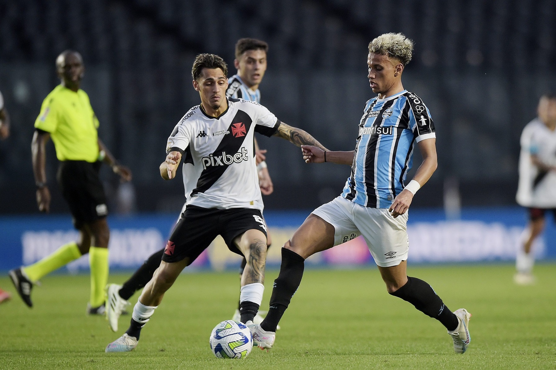 nhan-dinh-soi-keo-gremio-vs-vasco-da-gama-luc-07h30-ngay-20-11-2025-1
